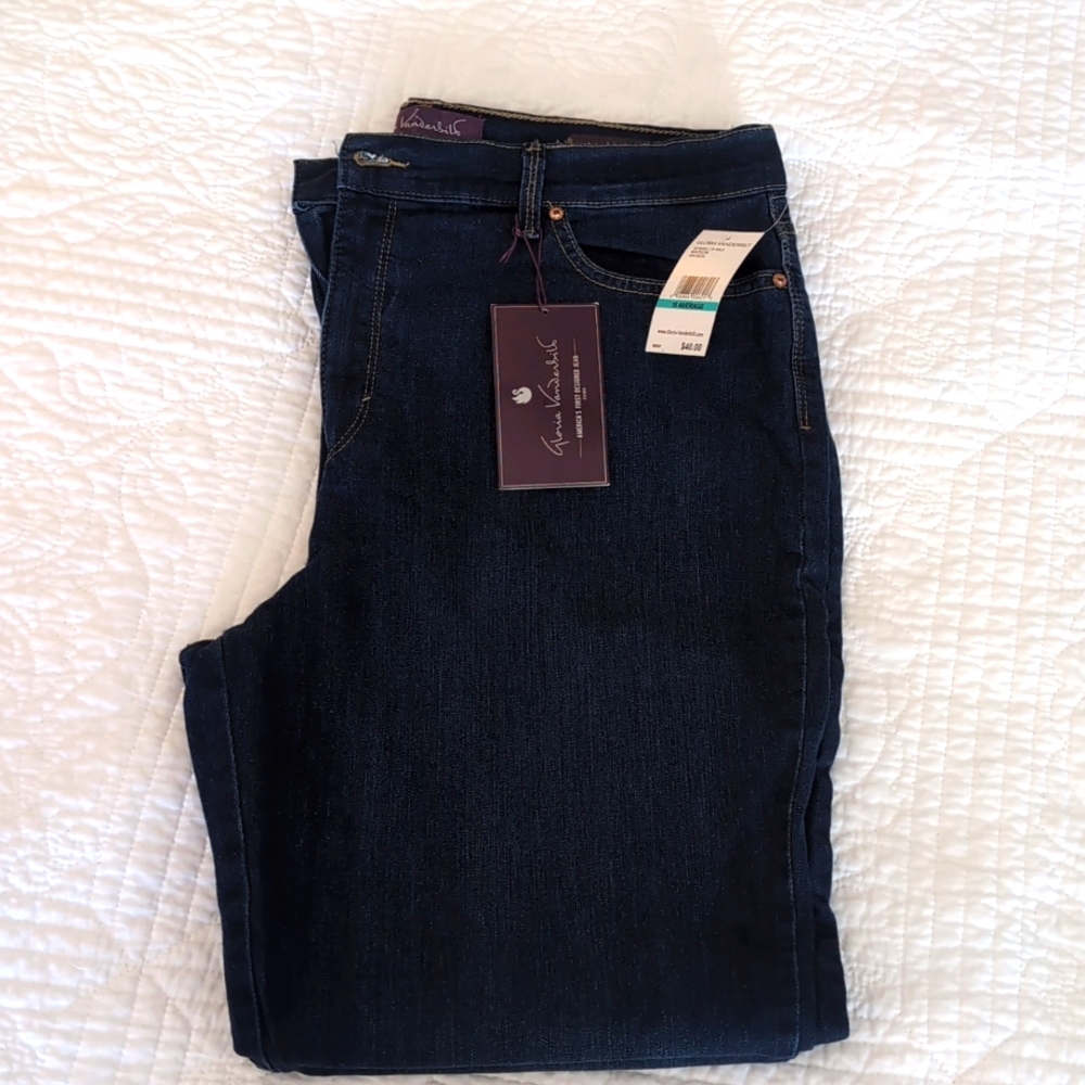 BNWT Gloria Vanderbilt size 16 jeans